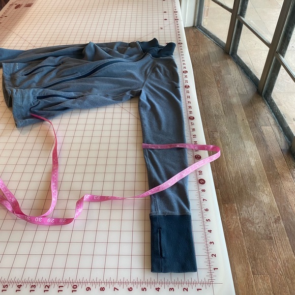 Nike Dri-fit size small stretchy athletic workout light and dark blue jacket - Picture 8 of 16